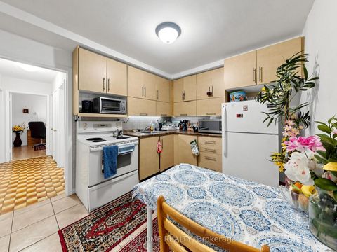 Photo 23 at 73 Garthdale Court, Bathurst Manor, Toronto