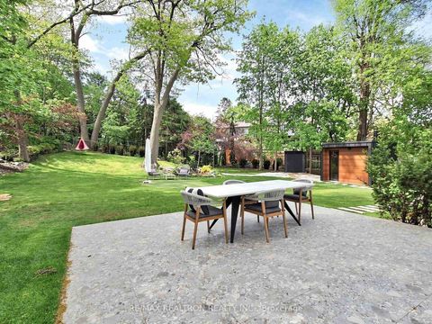 Photo 3 at 8 Breezewood Drive, Queensway, Toronto