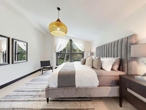 Photo 24 at 8 Breezewood Drive, Queensway, Toronto