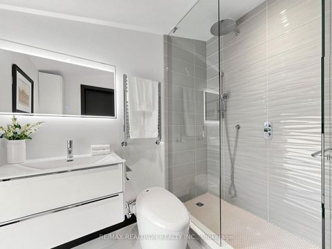 Photo 25 at 8 Breezewood Drive, Queensway, Toronto