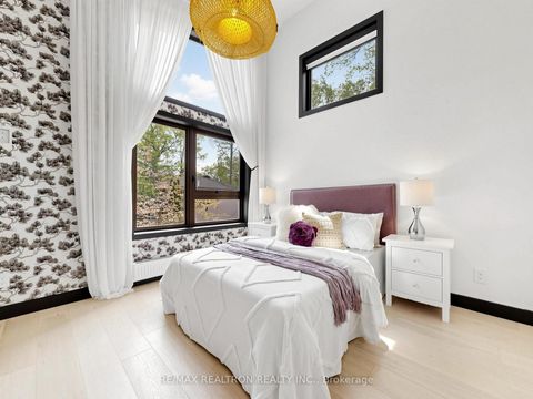 Photo 26 at 8 Breezewood Drive, Queensway, Toronto