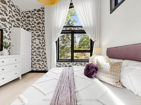 Photo 27 at 8 Breezewood Drive, Queensway, Toronto