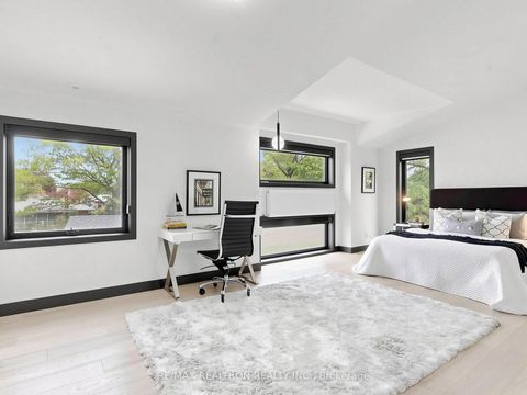 Photo 30 at 8 Breezewood Drive, Queensway, Toronto