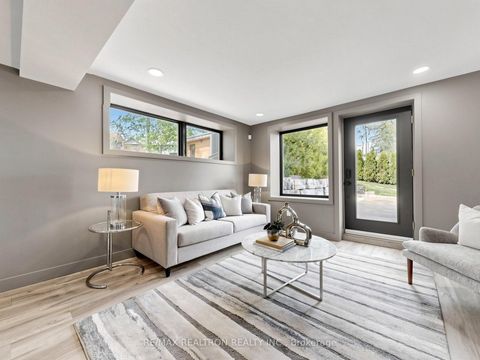 Photo 34 at 8 Breezewood Drive, Queensway, Toronto