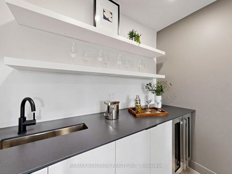 Photo 36 at 8 Breezewood Drive, Queensway, Toronto