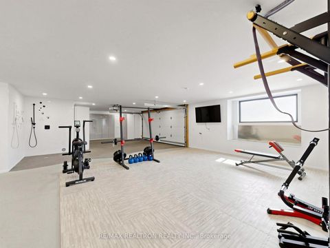 Photo 39 at 8 Breezewood Drive, Queensway, Toronto