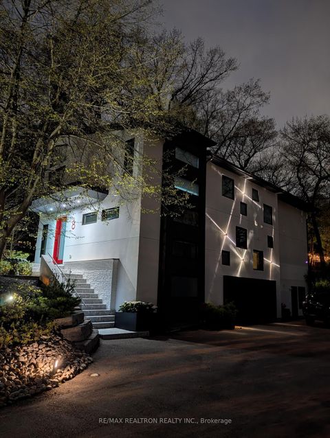 Photo 45 at 8 Breezewood Drive, Queensway, Toronto