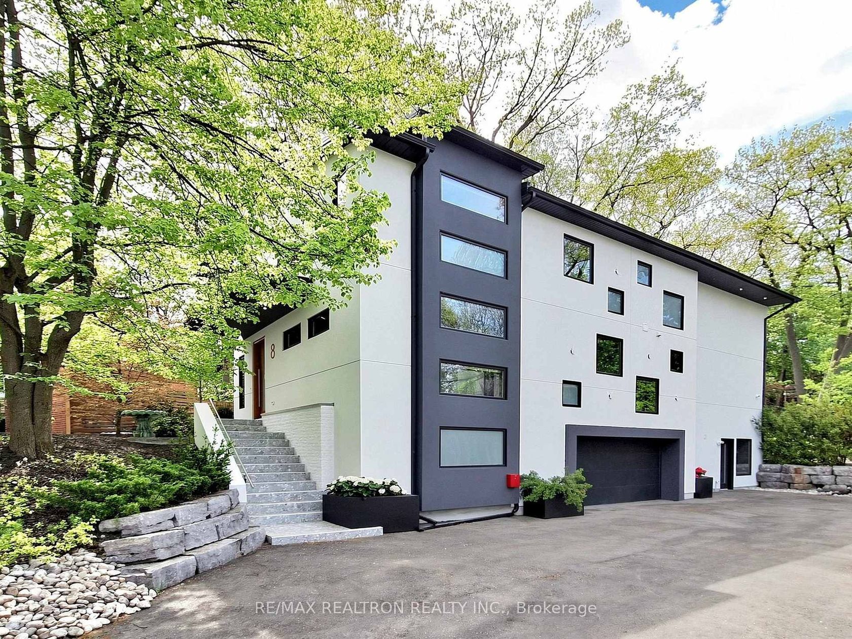 8 Breezewood Drive, Queensway, Toronto 