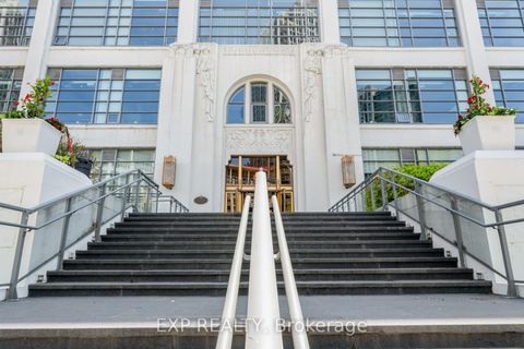 Photo 4 at 301 - 637 Lake Shore Boulevard W, Niagara, Toronto