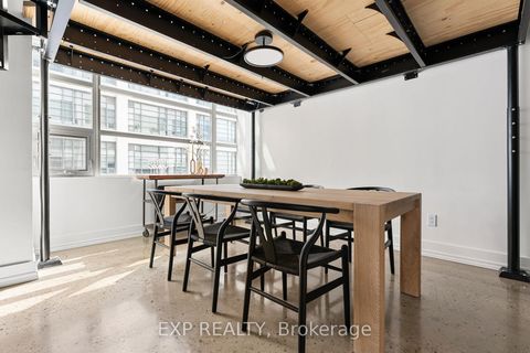 Photo 11 at 301 - 637 Lake Shore Boulevard W, Niagara, Toronto