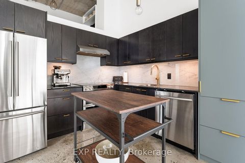 Photo 14 at 301 - 637 Lake Shore Boulevard W, Niagara, Toronto