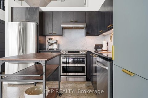Photo 15 at 301 - 637 Lake Shore Boulevard W, Niagara, Toronto