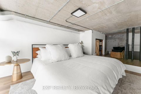 Photo 21 at 301 - 637 Lake Shore Boulevard W, Niagara, Toronto