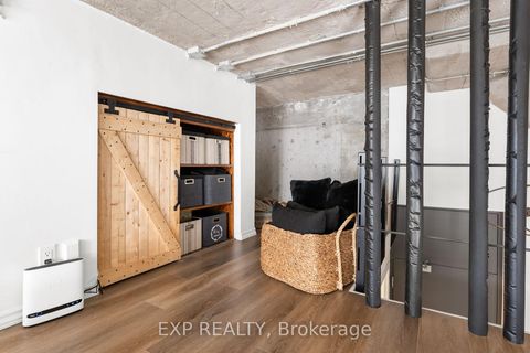 Photo 24 at 301 - 637 Lake Shore Boulevard W, Niagara, Toronto
