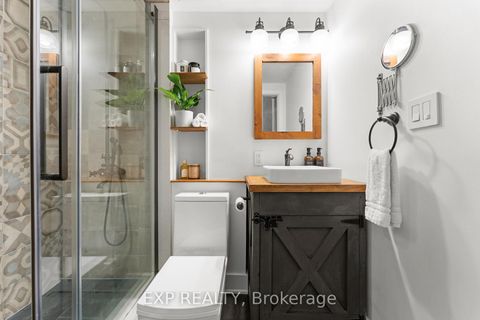 Photo 32 at 301 - 637 Lake Shore Boulevard W, Niagara, Toronto