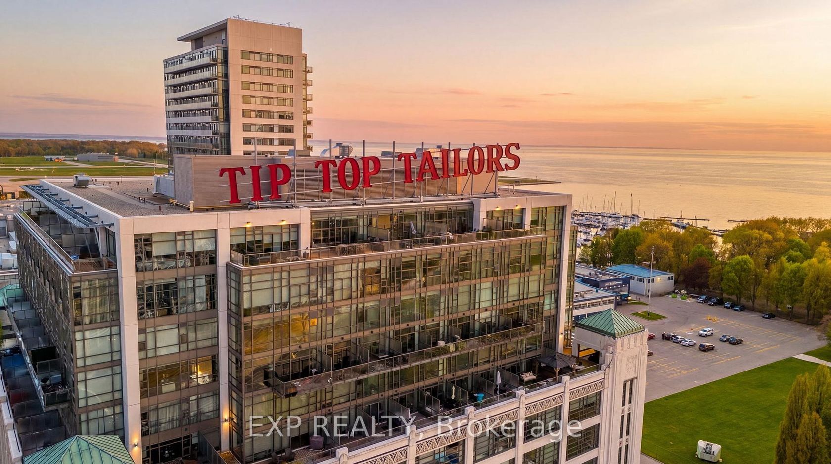 301 - 637 Lake Shore Boulevard W, Niagara, Toronto photo number 2