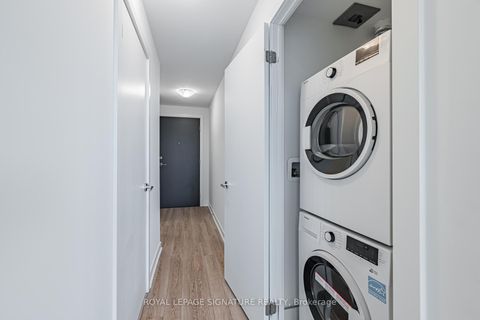 Photo 9 at 609 - 250 Lawrence Avenue W, Lawrence Park North, Toronto