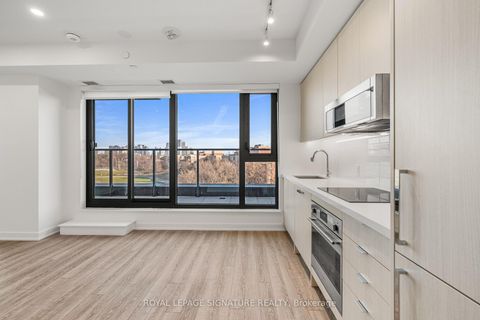 Photo 12 at 609 - 250 Lawrence Avenue W, Lawrence Park North, Toronto