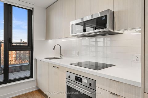 Photo 15 at 609 - 250 Lawrence Avenue W, Lawrence Park North, Toronto