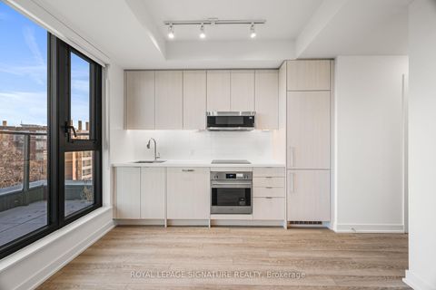 Photo 17 at 609 - 250 Lawrence Avenue W, Lawrence Park North, Toronto