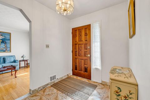 Photo 7 at 90 Tavistock Road, CFB, Toronto