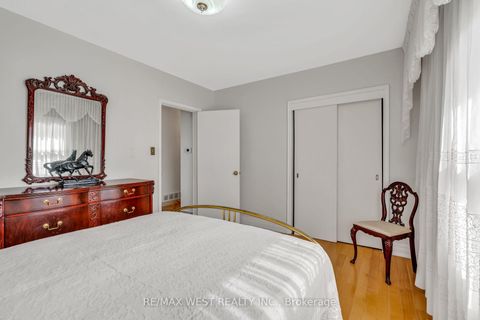 Photo 22 at 90 Tavistock Road, CFB, Toronto
