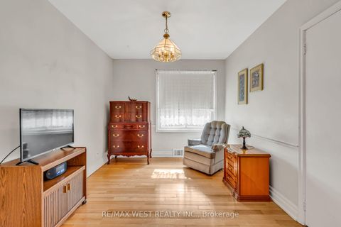 Photo 26 at 90 Tavistock Road, CFB, Toronto