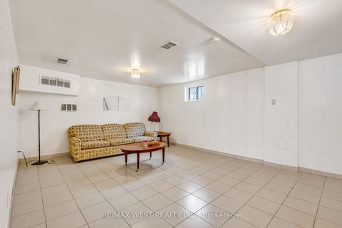 Photo 32 at 90 Tavistock Road, CFB, Toronto