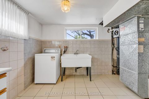 Photo 37 at 90 Tavistock Road, CFB, Toronto