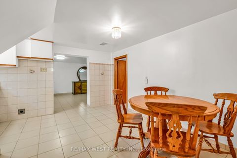 Photo 38 at 90 Tavistock Road, CFB, Toronto