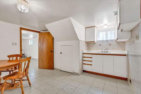 Photo 39 at 90 Tavistock Road, CFB, Toronto