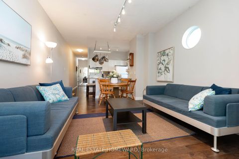 Photo 4 at 101 - 600 Queens Quay W, Waterfront Communities C1, Toronto