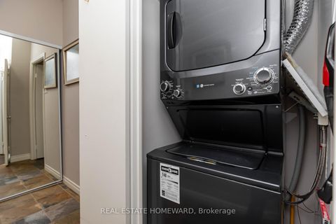 Photo 15 at 101 - 600 Queens Quay W, Waterfront Communities C1, Toronto