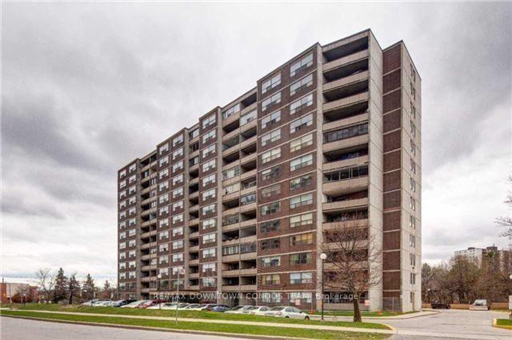 1004 - 10 Tobermory Drive, Black Creek, Toronto photo 3