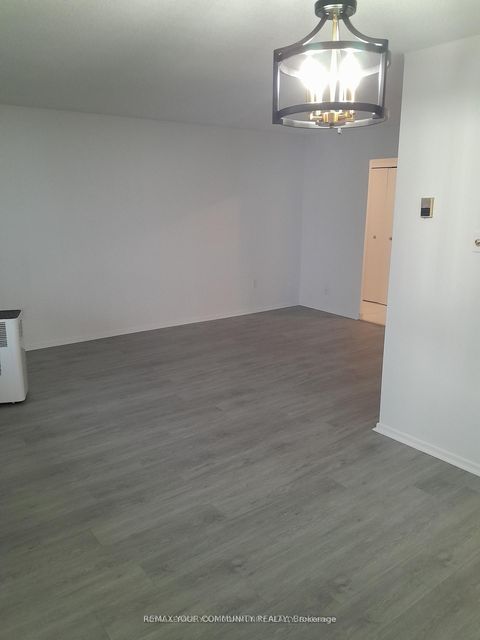 Photo 12 at 404 - 5 Frith Road, Jane Heights, Toronto