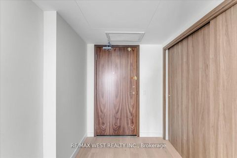 Photo 2 at 5709 - 1 Concord Cityplace Way, Waterfront Communities C1, Toronto