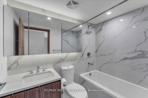 Photo 4 at 5709 - 1 Concord Cityplace Way, Waterfront Communities C1, Toronto