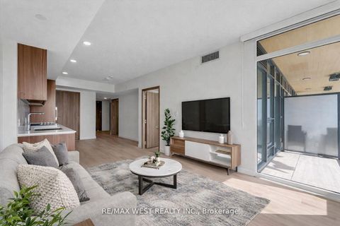 Photo 10 at 5709 - 1 Concord Cityplace Way, Waterfront Communities C1, Toronto