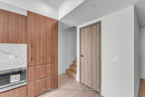 Photo 21 at 5709 - 1 Concord Cityplace Way, Waterfront Communities C1, Toronto