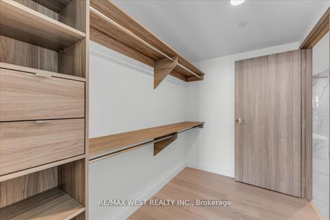 Photo 38 at 5709 - 1 Concord Cityplace Way, Waterfront Communities C1, Toronto