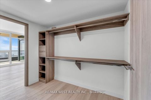 Photo 39 at 5709 - 1 Concord Cityplace Way, Waterfront Communities C1, Toronto
