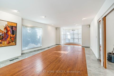 Photo 12 at 1 Friars Lane, Rosethorn, Toronto