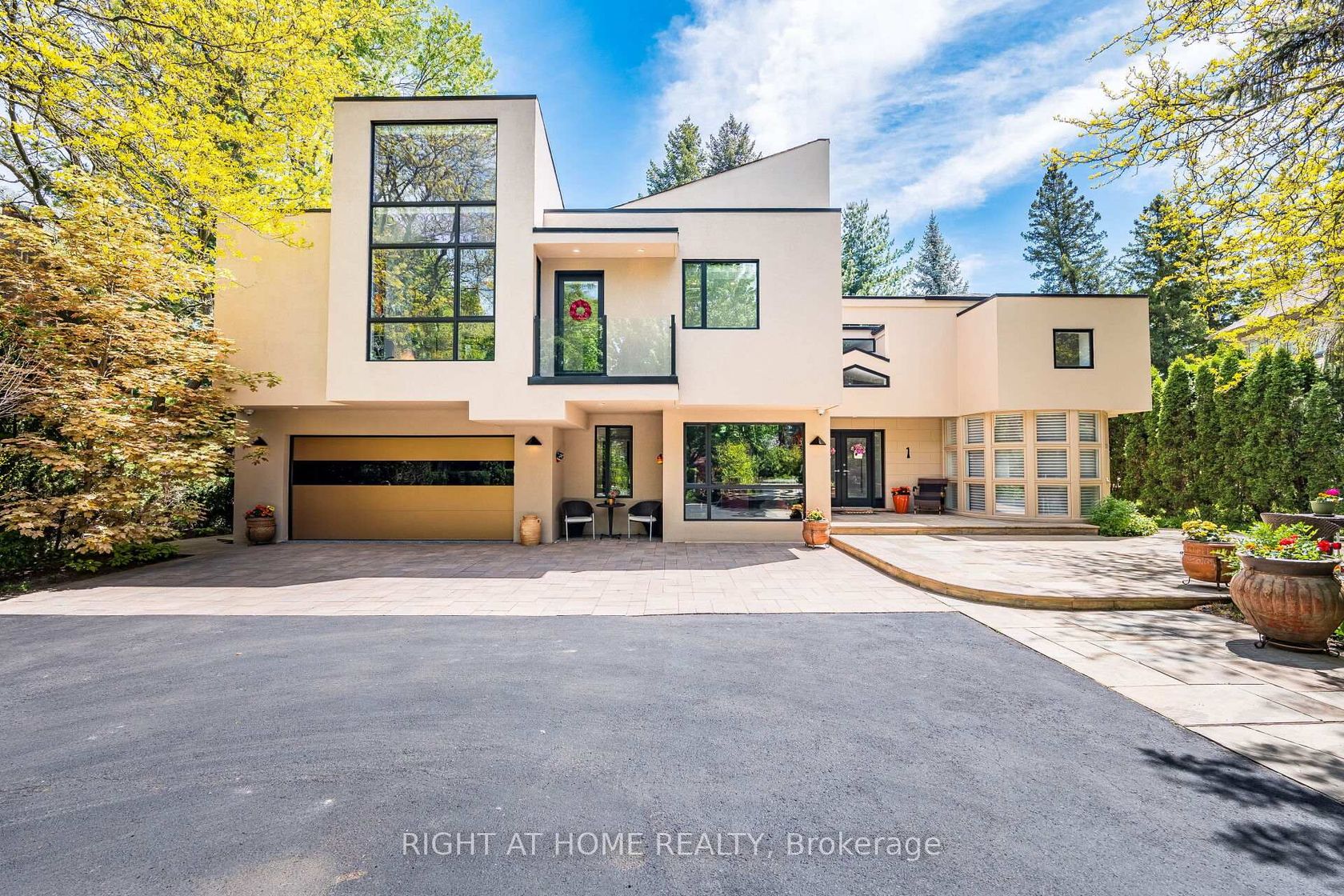 1 Friars Lane, Rosethorn, Toronto 