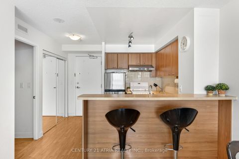 Photo 3 at 908 - 38 Lee Centre Drive, Woburn, Toronto