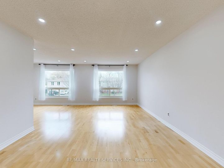 Photo 8 at 9 Glenridge Road, Northgate, Brampton