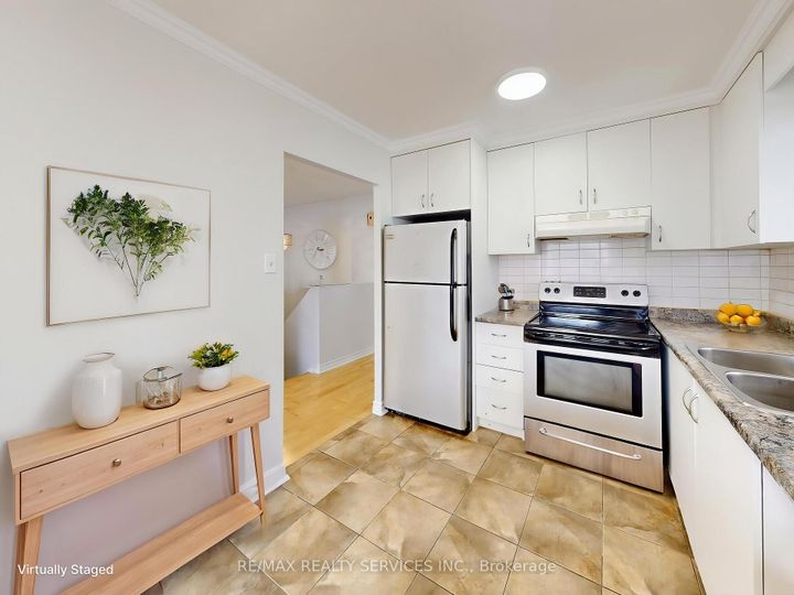 Photo 17 at 9 Glenridge Road, Northgate, Brampton