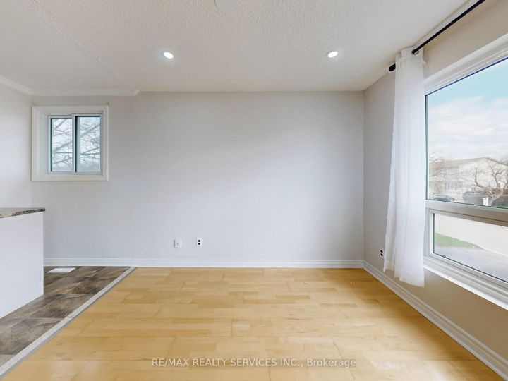 Photo 20 at 9 Glenridge Road, Northgate, Brampton