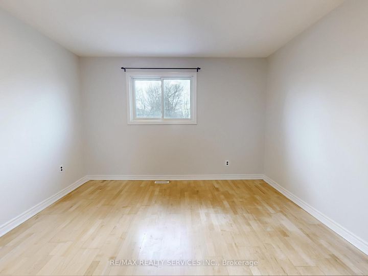 Photo 25 at 9 Glenridge Road, Northgate, Brampton