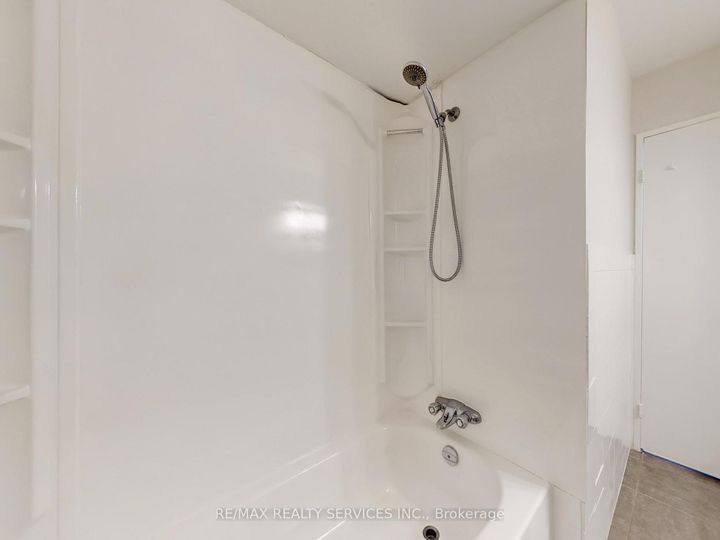 Photo 28 at 9 Glenridge Road, Northgate, Brampton