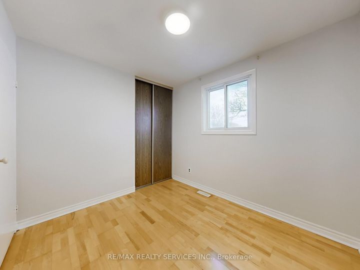 Photo 35 at 9 Glenridge Road, Northgate, Brampton
